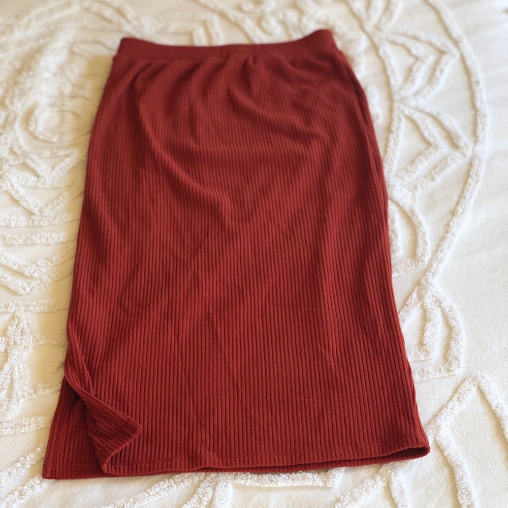 Knit midi skirt